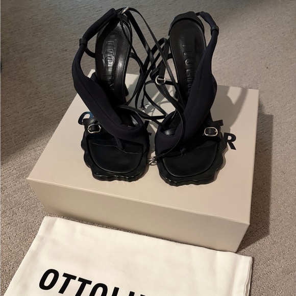 Ottolinger Shoes - ottolinger flower heels
